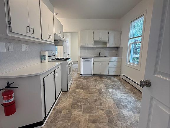 2nd image of 120 Market St