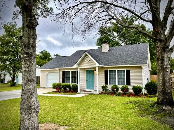 1002 Gordon Woods Rd, Wilmington, NC 28411