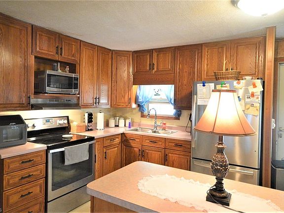 4th image of 7 Brookins Dr #7