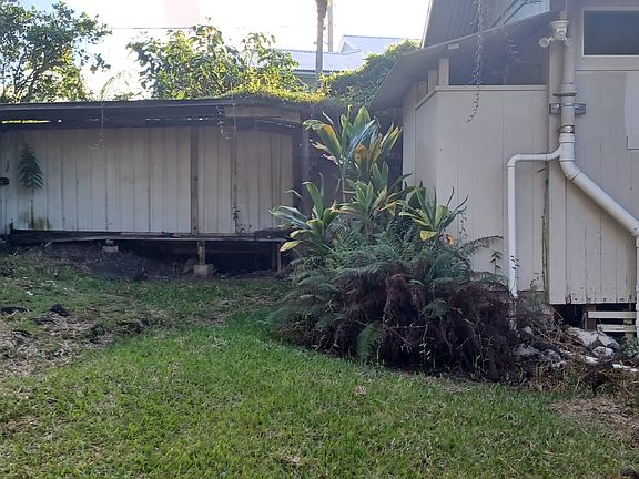 4th image of 95 Kaumana Dr