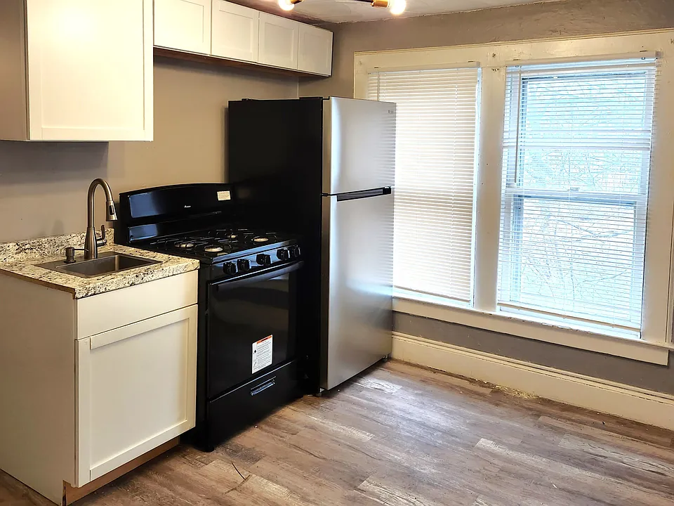 7 Saint Cyril Ave #2