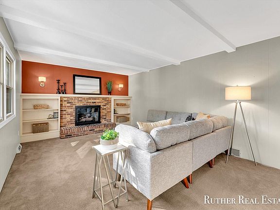 4th image of 7816 Aster Ln