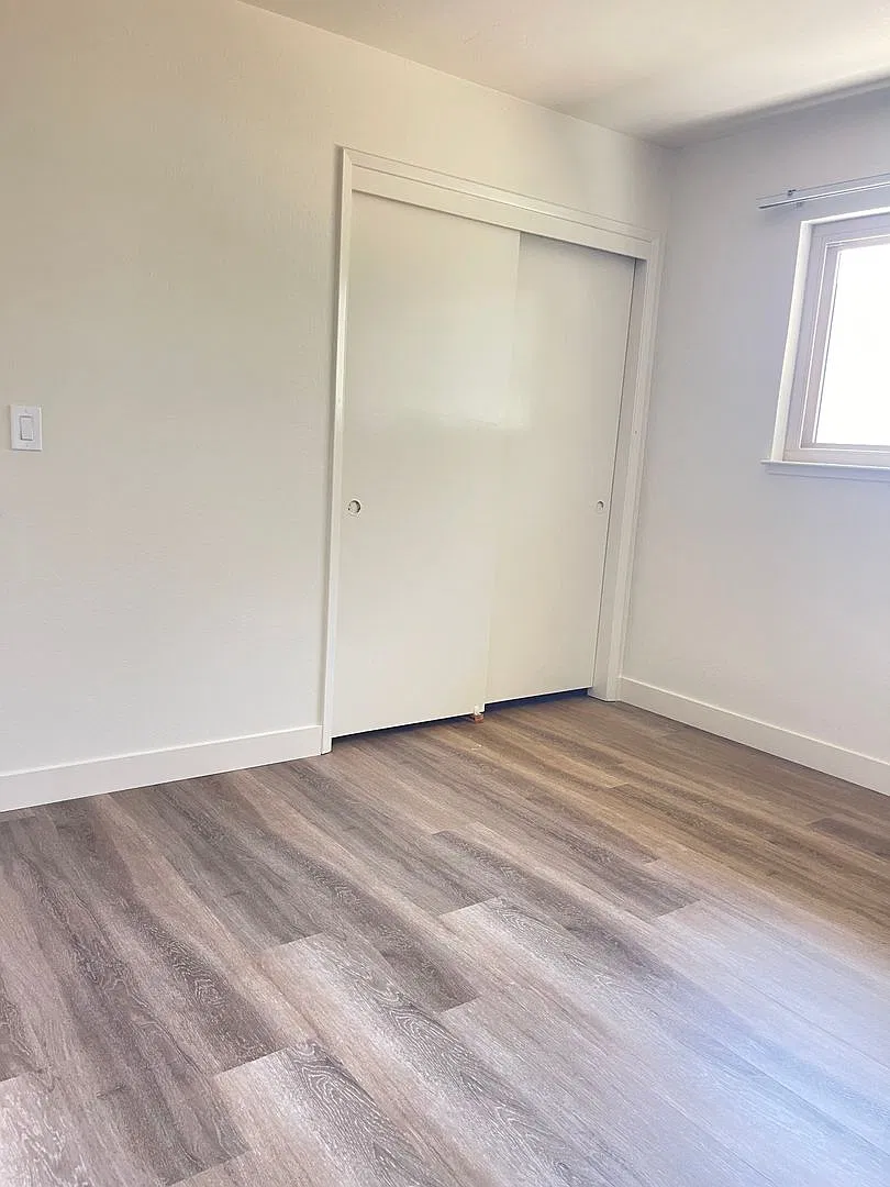 N. Murphy 193 — Photo 2