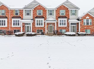 2505 Neubauer Cir, Lindenhurst, IL 60046