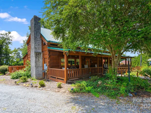 6 Frisby St, Fletcher, NC 28732