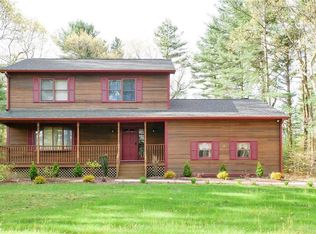 30 Indian Corner Rd, Saunderstown, RI 02874