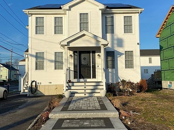 2nd image of 234 Kilburn St
