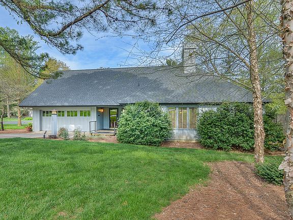 5th image of 305 Ivanhoe Dr