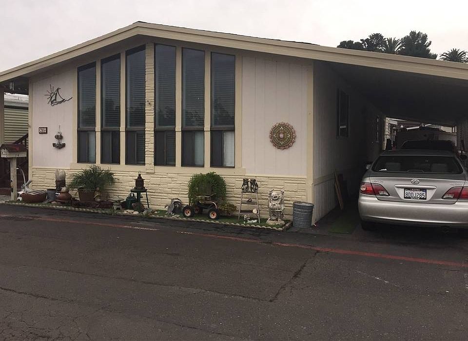 1st image of 208 Evergreen Pkwy