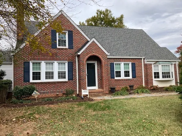1402 Richardson Dr, Reidsville, NC 27320