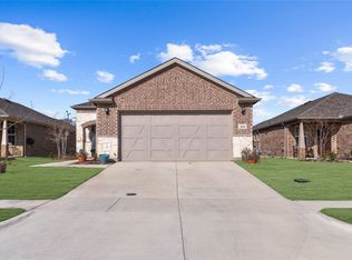 825 Hidden Eddy Dr, McKinney, TX 75071