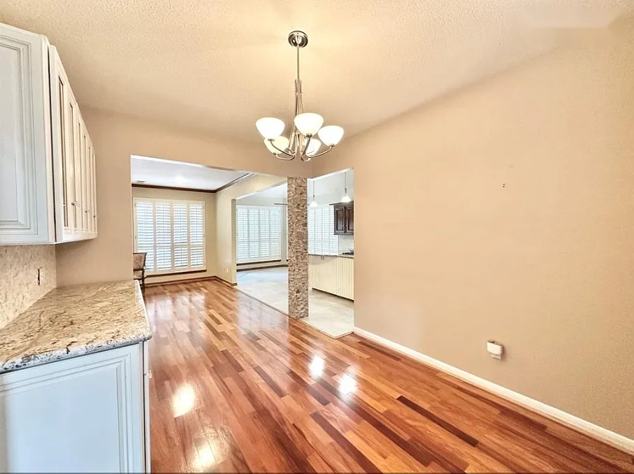 4 bed, 2.5 bath, 2631 sqft, $2,900 — Photo 4