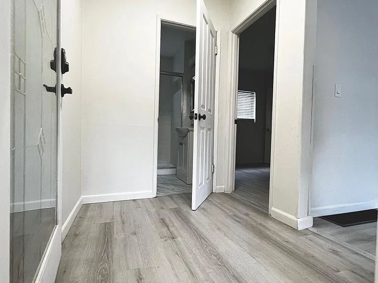 1507 E Alder St #1507 — Photo 12