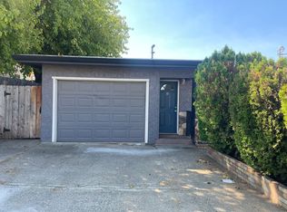 1397 E Cypress Ave APT B, Redding, CA