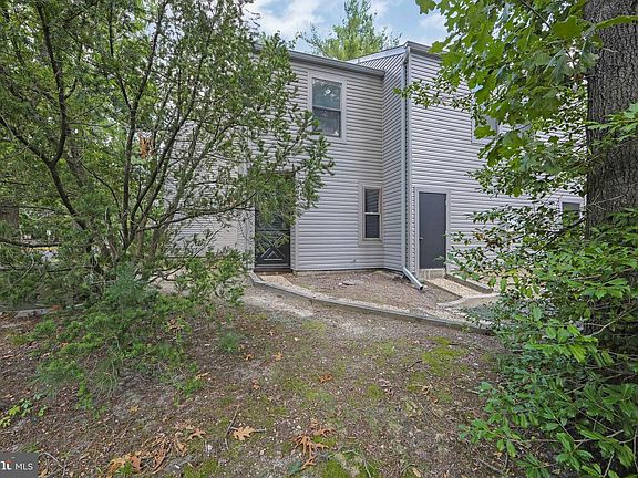 2nd image of 608 Bromley Est