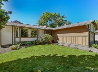 10039 NE 140th St, Kirkland, WA 98034