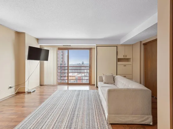 66 9th St #2001, Saint Paul, MN 55101