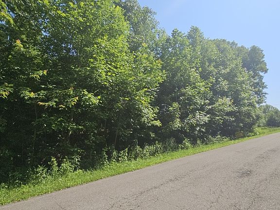 3rd image of 238 Hawthorne Dr
