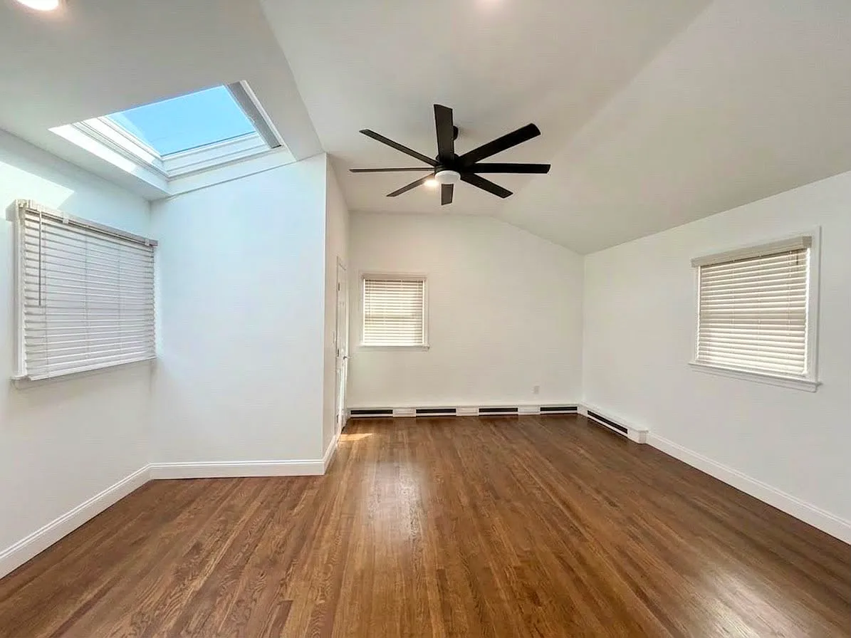 3 bed, 2000 sqft, $4,000 — Photo 2