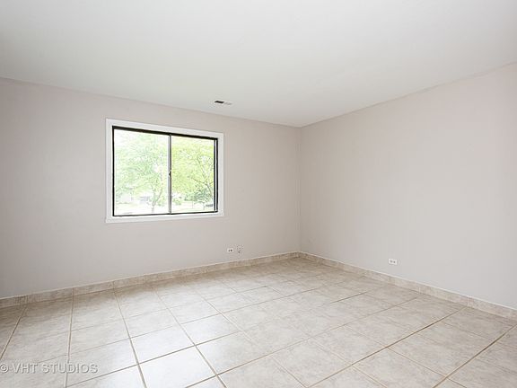 4th image of 158B Chatham Ct #444