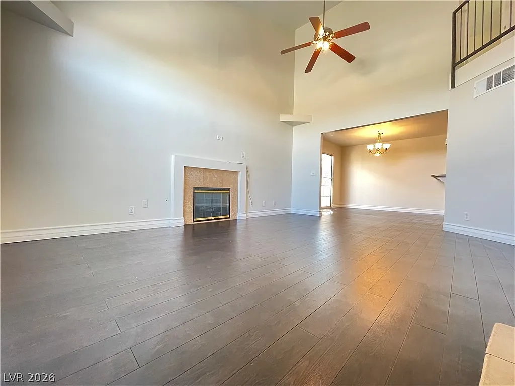 2 bed, 2.5 bath, 1247 sqft, $1,900 — Photo 4