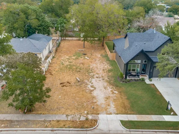 2214 Roanoke Ave, Dallas, TX 75235