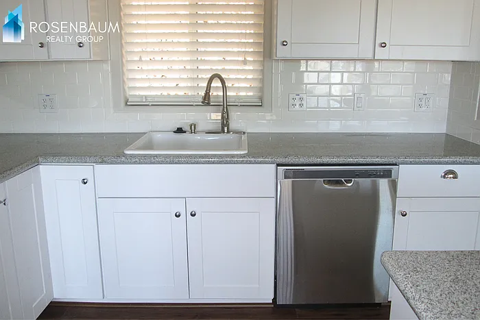 1933 Atlantic Ave — Photo 8
