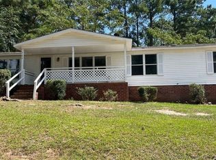 707 McDougald Dr, Raeford, NC 28376