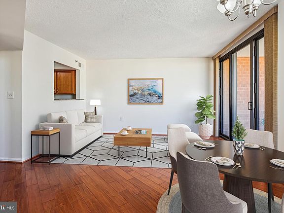 2nd image of 1001 Randolph #1004
