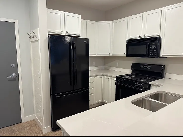 410 Farrell St #105 — Photo 6