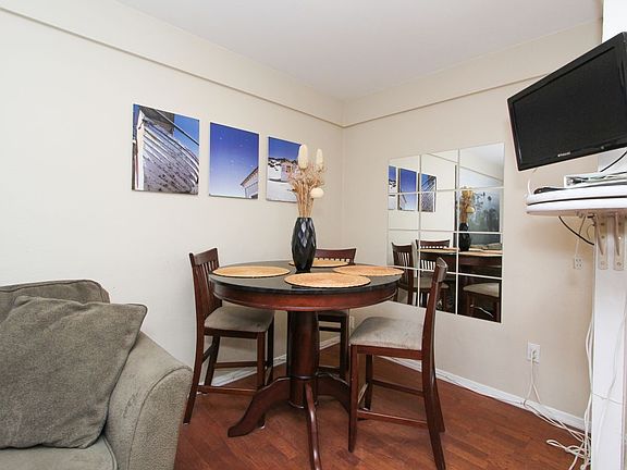 4th image of 3764 Bayside Ln Unit 5