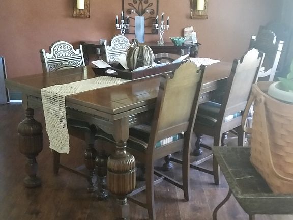 Formal dining w/large window