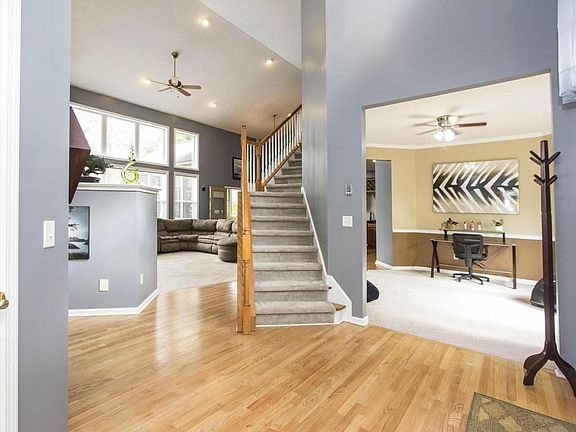 4th image of 6983 Steeplebush Ave