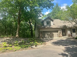13416 Parkwood Dr, Burnsville, MN 55337