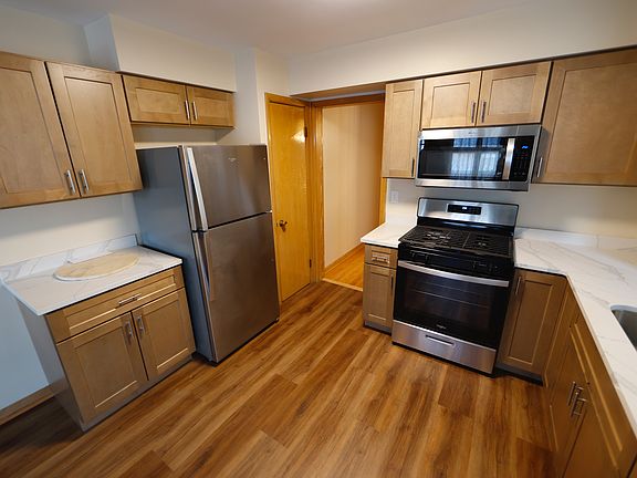 3rd image of 5808 N Mulligan Ave #1