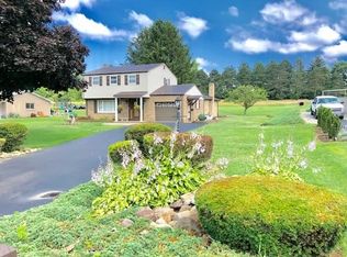 230 Edgewood Rd, Beaver Falls, PA 15010