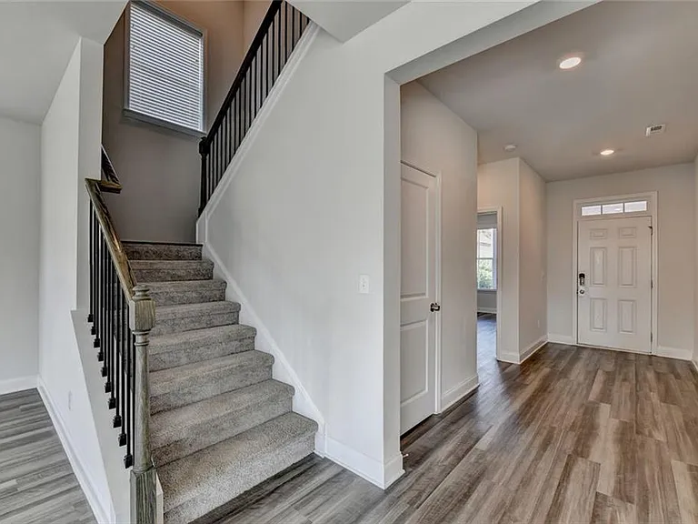 3335 Fall Branch Ln — Photo 16