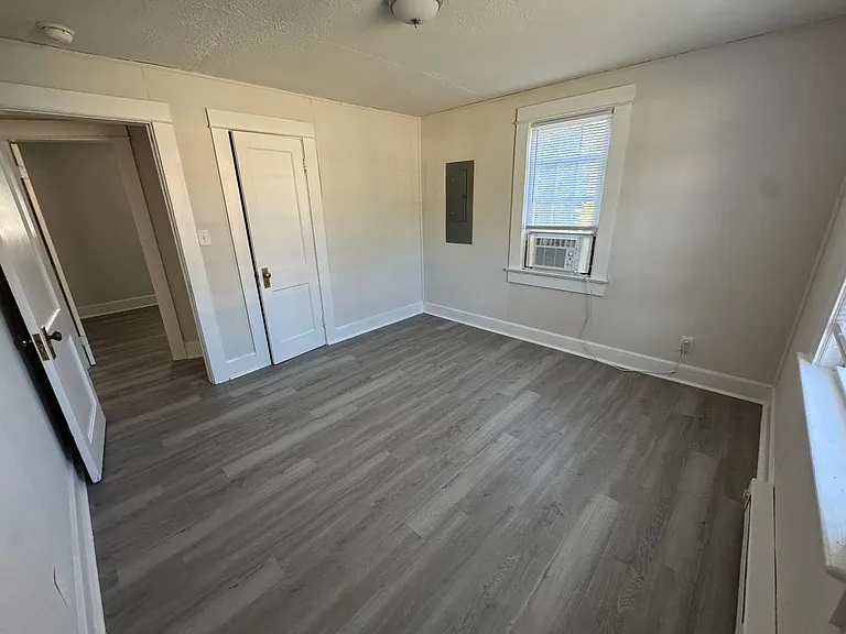 516 Wyne Dr — Photo 6
