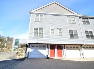 894 Main St UNIT 2, Wakefield, MA 01880