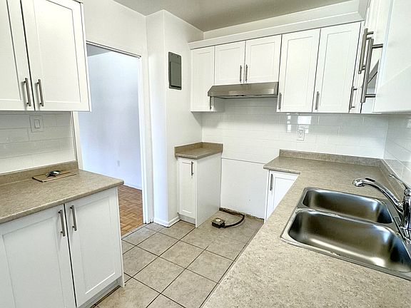 3rd image of 50 East St #408