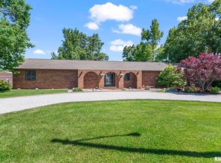 9979 Palm Rd, Glenarm, IL 62536