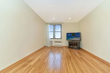 Sold by Amerihomes Realty of NY