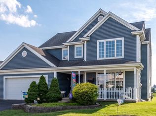 17 Reagan Dr, Ephrata, PA 17522