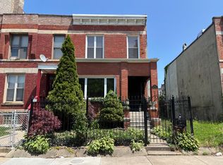 3833 S Giles Ave, Chicago, IL