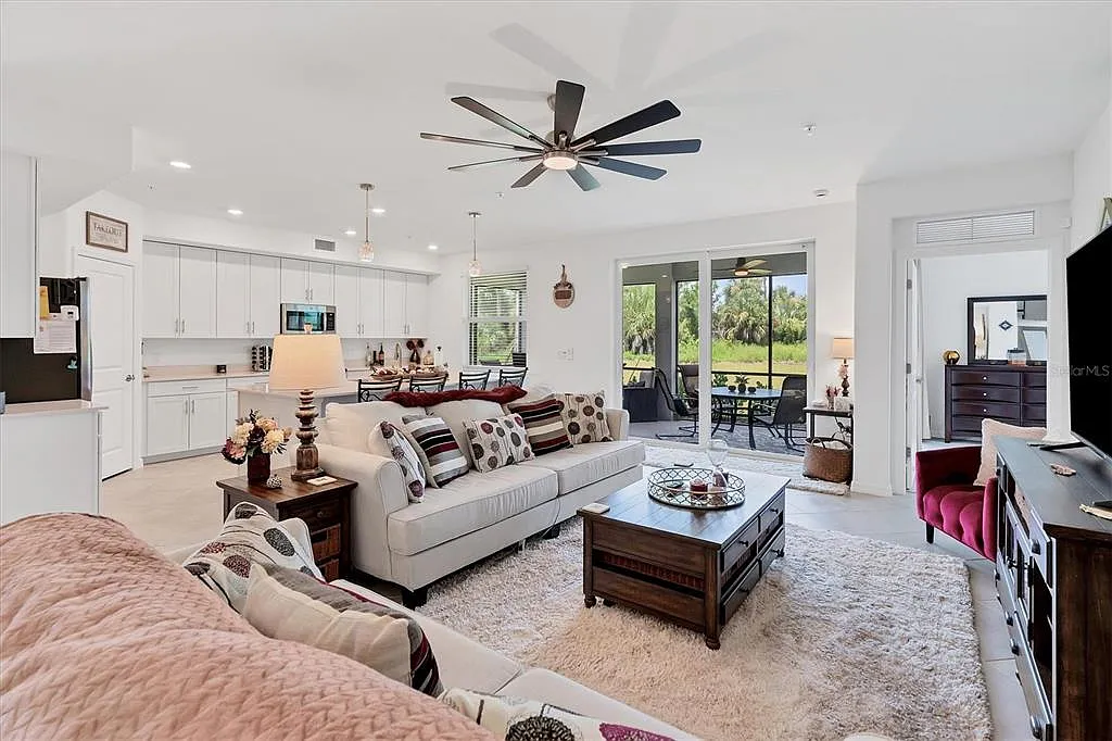 3 bed, 2.0 bath, 1741 sqft, $6,500 — Photo 4
