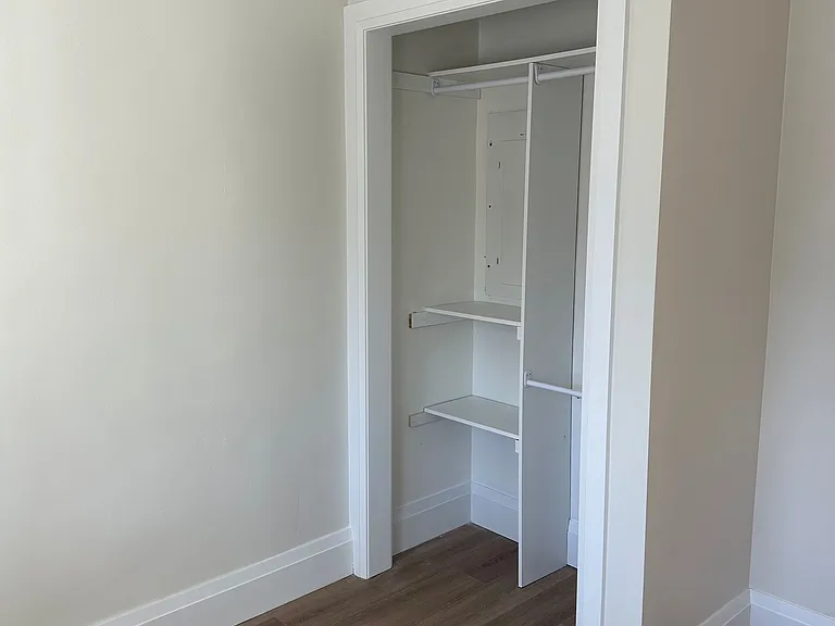 659 Vaughan Rd #2 — Photo 7