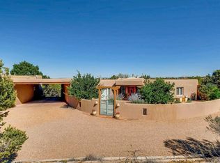 94B Calle Sinsonte, Santa Fe, NM 87507