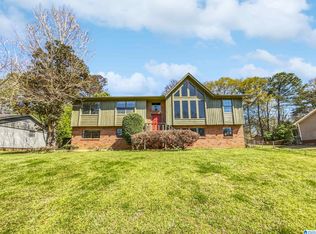 921 4th Ct, Pleasant Grove, AL 35127