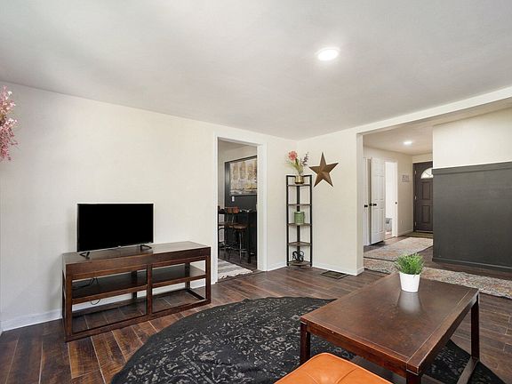 4th image of 509 Oak St