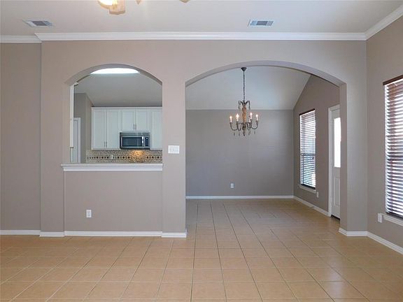 4th image of 3919 Canton Ct #3919